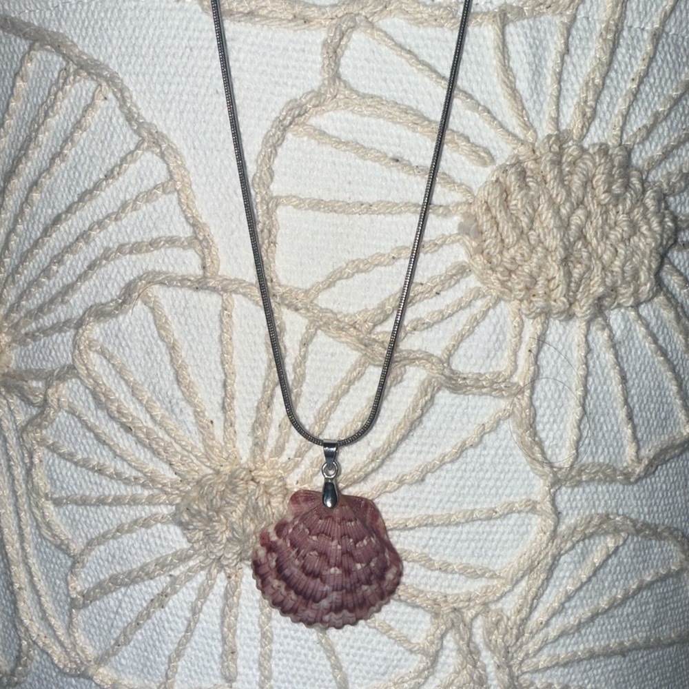 Elegant seashell silver plated Necklace
